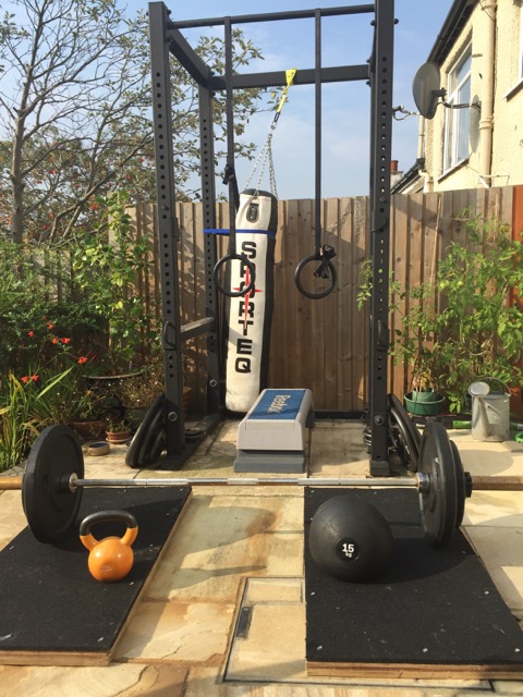 Weightlifting platform
