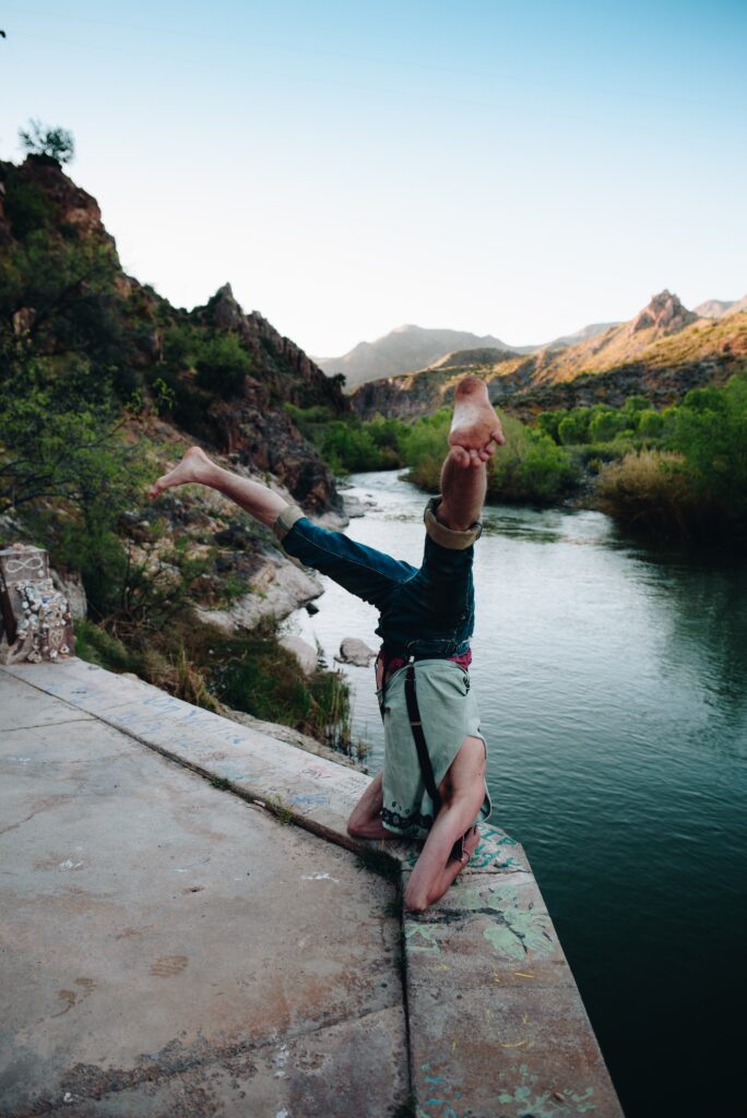 Headstand for inversion